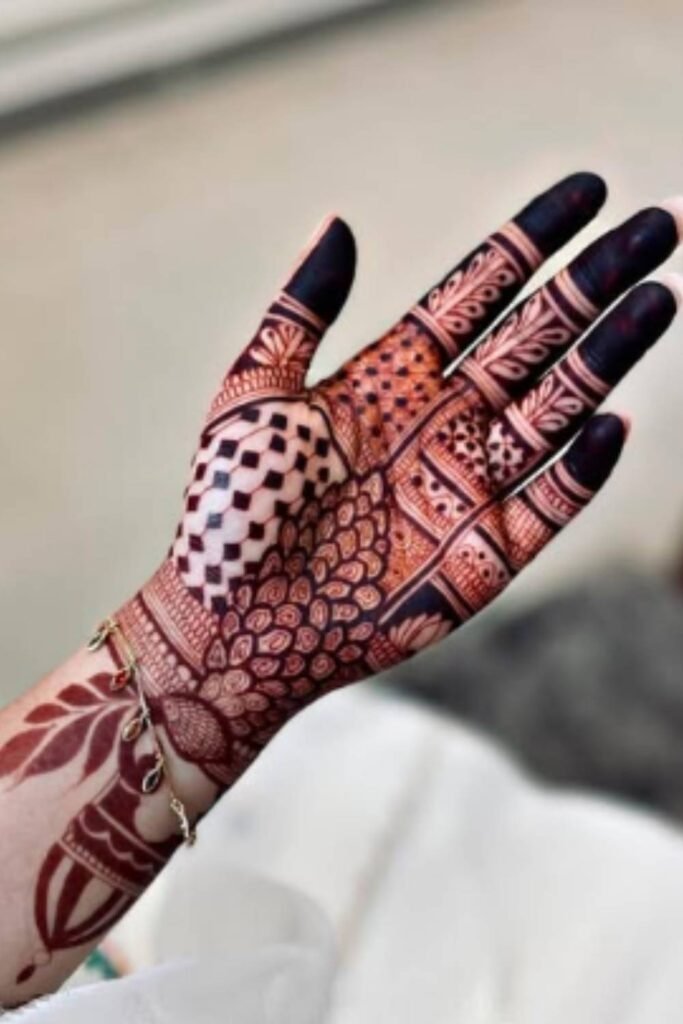simple royal front hand mehndi design