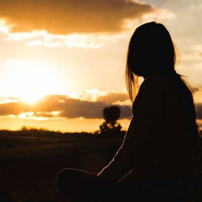 alone sad girl dp for facebook