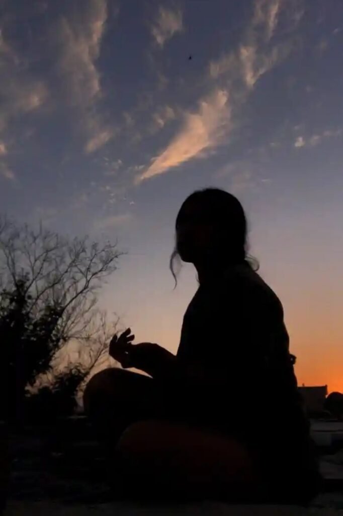 alone single dp