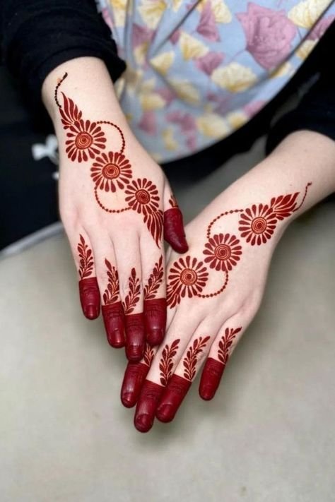 girl mehndi design