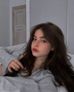 Aesthetic girl DP