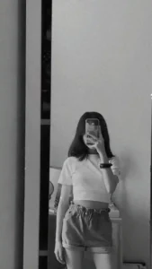 Aesthetic girl DP